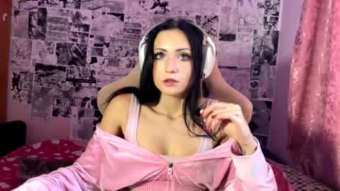 Snapshot of rosastuard chatting on 10.16.25 Grace online show from 10.16.25