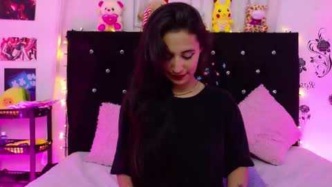 Snapshot of rose_smiley1 chatting on 01.11.26 Rose online show from 01.11.26