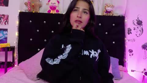 Snapshot of rose_smiley1 chatting on 02.19.26 Rose online show from 02.19.26