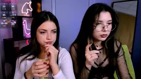 Snapshot of rose_style chatting on 10.22.25 rose online show from 10.22.25