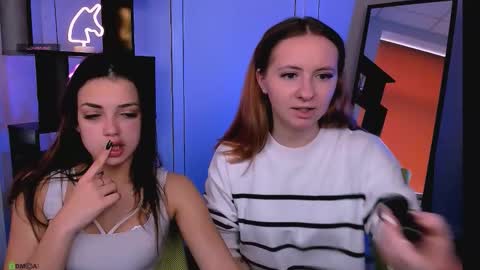 Snapshot of rose_style chatting on 10.25.25 rose online show from 10.25.25