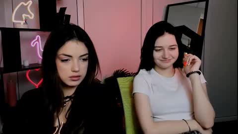 Snapshot of rose_style chatting on 11.20.25 rose online show from 11.20.25