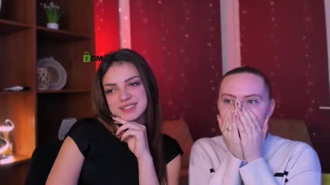 Snapshot of rose_style chatting on 11.25.25 rose online show from 11.25.25