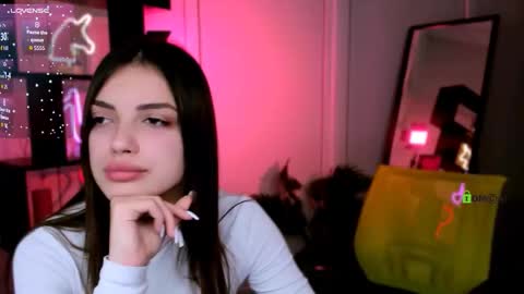 Snapshot of rose_style chatting on 11.26.25 rose online show from 11.26.25