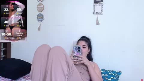 Snapshot of rose_towers4 chatting on 12.14.25 rose_towers4 online show from 12.14.25