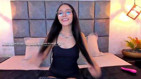 roseaurora online show from 04.16.26