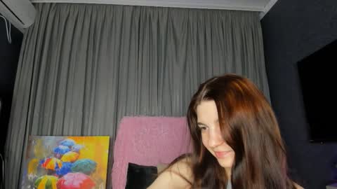 Snapshot of roseblanche2k chatting on 11.05.25 Florin online show from 11.05.25