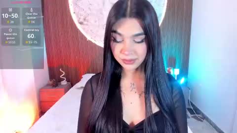 Snapshot of rosecassie chatting on 06.12.26 Rose online show from 06.12.26