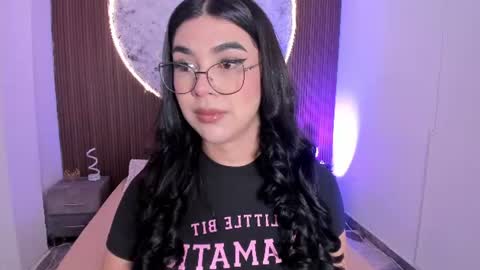 Snapshot of rosecassie chatting on 07.18.26 Rose online show from 07.18.26