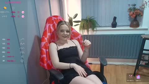 Snapshot of rosekate97 chatting on 02.13.25 rose97 online show from 02.13.25