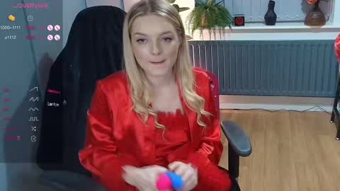 Snapshot of rosekate97 chatting on 02.26.25 rose97 online show from 02.26.25