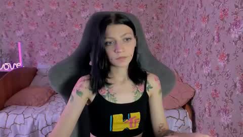 Snapshot of roselolly chatting on 10.26.25 Lola online show from 10.26.25