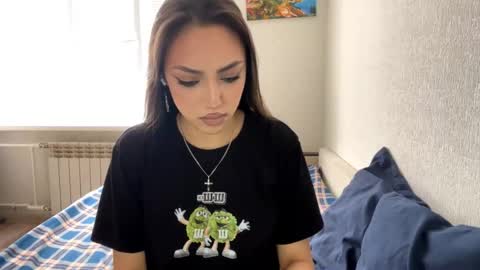 Mimi online show from 10.15.25