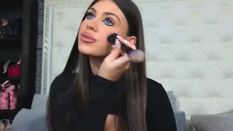 Gabriela online show from 11.04.25