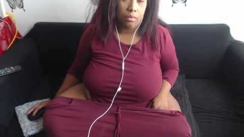 LAURA online show from 11.19.25