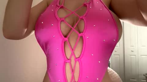 Snapshot of roseyla1 chatting on 02.23.26 roseyla1 online show from 02.23.26