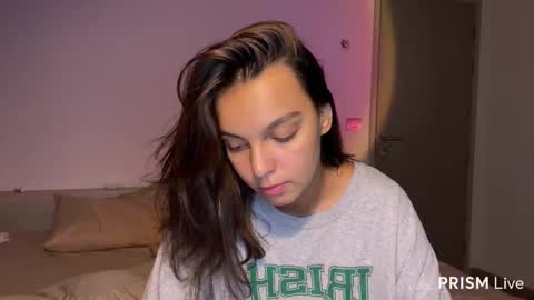 Roshelle online show from 12.20.25