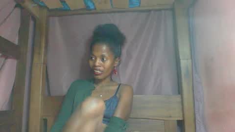 Snapshot of rosiahot1 chatting on 02.18.25 rosia online show from 02.18.25