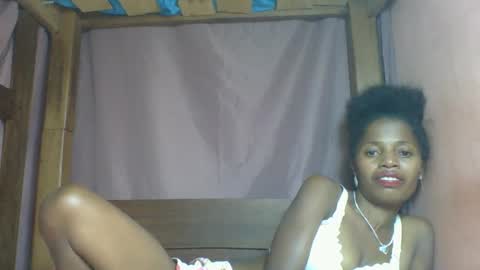 Snapshot of rosiahot1 chatting on 02.20.25 rosia online show from 02.20.25