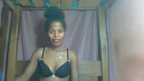 Snapshot of rosiahot1 chatting on 02.22.25 rosia online show from 02.22.25