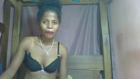 Snapshot of rosiahot1 chatting on 02.22.25 rosia online show from 02.22.25