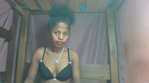 Snapshot of rosiahot1 chatting on 02.24.25 rosia online show from 02.24.25
