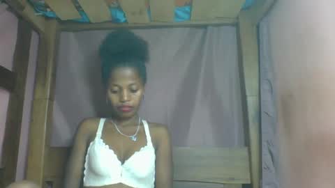 Snapshot of rosiahot1 chatting on 02.25.25 rosia online show from 02.25.25
