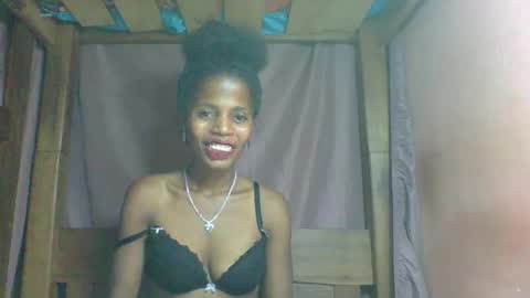Snapshot of rosiahot1 chatting on 02.25.25 rosia online show from 02.25.25