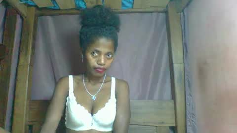 Snapshot of rosiahot1 chatting on 02.27.25 rosia online show from 02.27.25