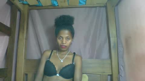 Snapshot of rosiahot1 chatting on 02.28.25 rosia online show from 02.28.25