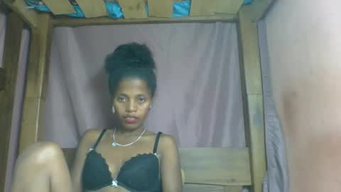 Snapshot of rosiahot1 chatting on 02.28.25 rosia online show from 02.28.25