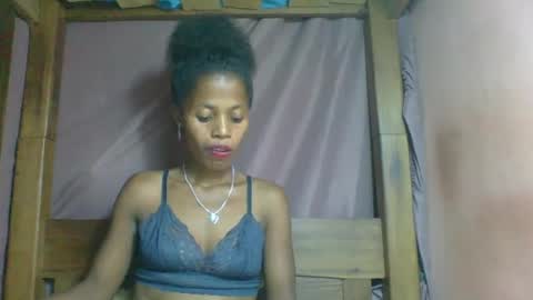 Snapshot of rosiahot1 chatting on 03.02.25 rosia online show from 03.02.25
