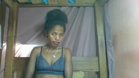 Snapshot of rosiahot1 chatting on 03.02.25 rosia online show from 03.02.25