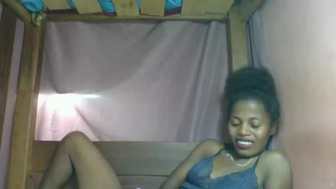 Snapshot of rosiahot1 chatting on 03.04.25 rosia online show from 03.04.25