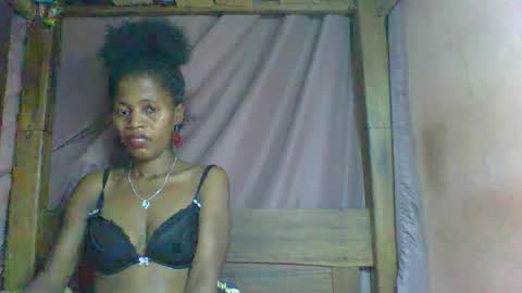 Snapshot of rosiahot1 chatting on 03.06.25 rosia online show from 03.06.25