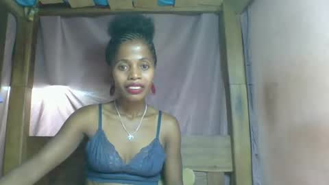 Snapshot of rosiahot1 chatting on 03.06.25 rosia online show from 03.06.25