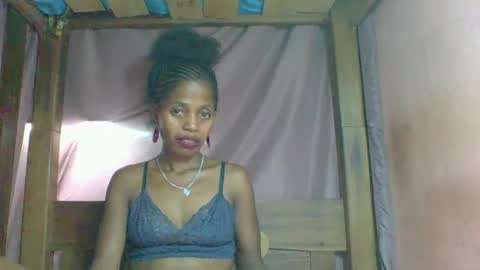 Snapshot of rosiahot1 chatting on 03.07.25 rosia online show from 03.07.25