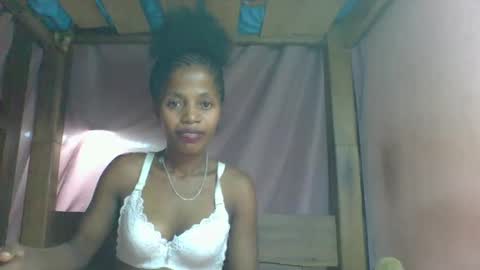 Snapshot of rosiahot1 chatting on 03.08.25 rosia online show from 03.08.25