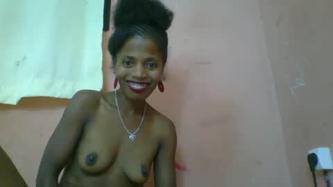Snapshot of rosiahot1 chatting on 03.10.25 rosia online show from 03.10.25