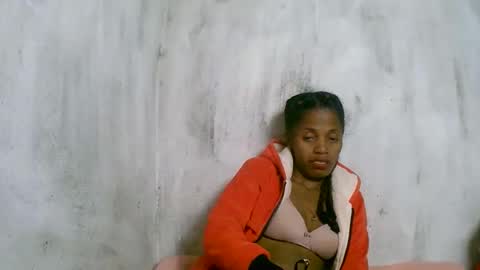 Snapshot of rosiahot1 chatting on 09.11.25 rosia online show from 09.11.25