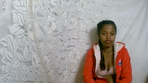 Snapshot of rosiahot1 chatting on 09.21.25 rosia online show from 09.21.25