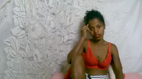 Snapshot of rosiahot1 chatting on 09.22.25 rosia online show from 09.22.25