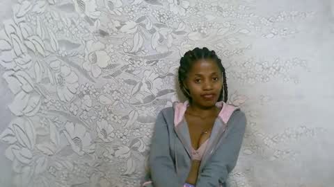 Snapshot of rosiahot1 chatting on 10.03.25 rosia online show from 10.03.25