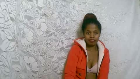 Snapshot of rosiahot1 chatting on 10.10.25 rosia online show from 10.10.25