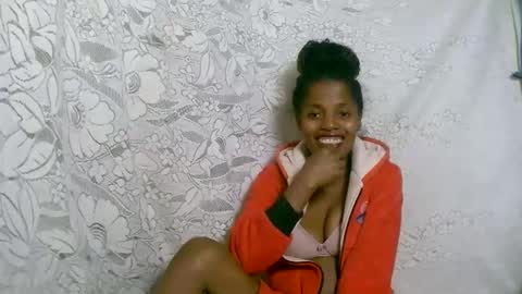 Snapshot of rosiahot1 chatting on 10.11.25 rosia online show from 10.11.25