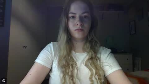 Snapshot of rosie_june chatting on 11.03.25 Rosie online show from 11.03.25