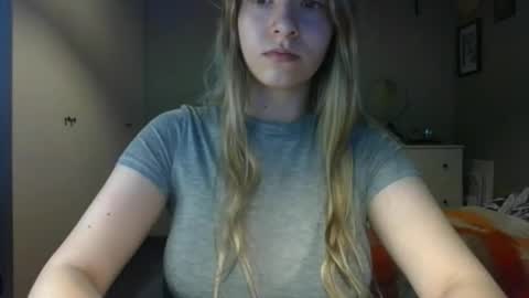 Snapshot of rosie_june chatting on 11.07.25 Rosie online show from 11.07.25