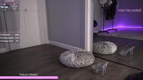 Rosie Bones online show from 01.21.25