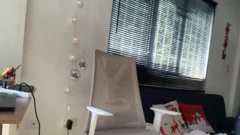 Ross BakerHot online show from 12.19.24