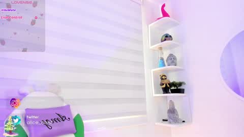   online show from 01.03.25